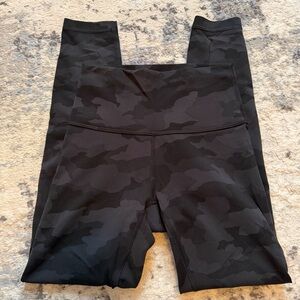 Lululemon Wunder Under Leggings 25” Camo